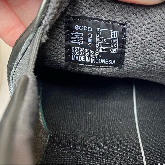 New! Ecco Classic Leather Slip On Sneaker 6 - Picture 10 of 13